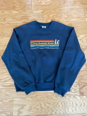 NWOT Marmot Navy Logo Crewneck Sweatshirt